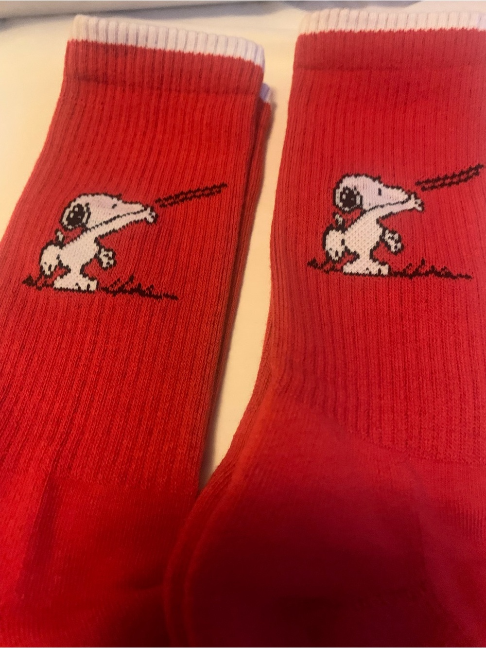 2 pair New Women's Red Bombas x Peanuts Red Calf socks - Picture 4 of 4